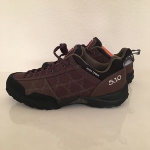 Five Ten Guide Tennie Climbing shoe women size 7.5